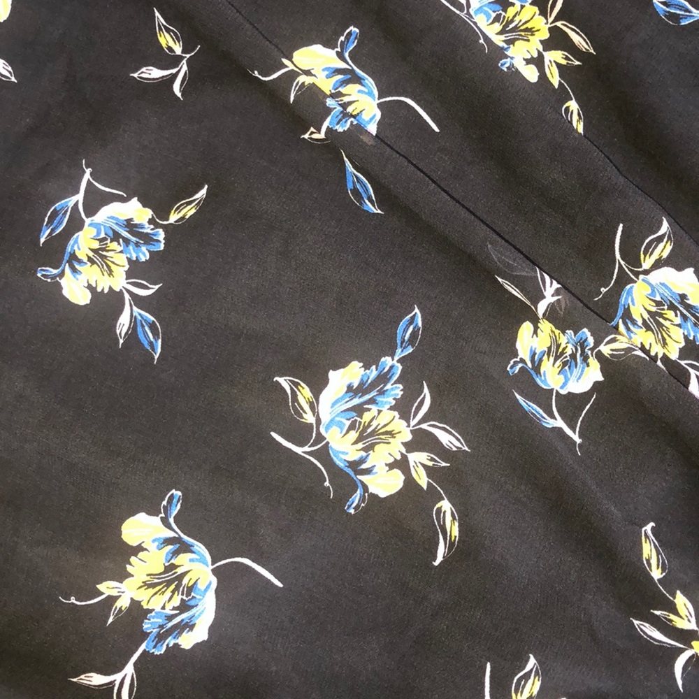 Who What Wear Floral Back Drawstring Tiered Dress - Picture 3 of 11